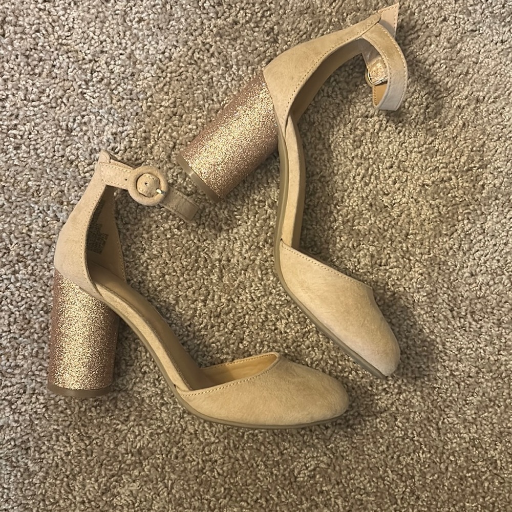 Lauren Conrad size 6 heels!